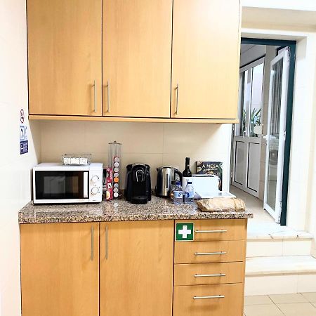 Apartment In The Center Next To The Parliament Lissabon Exterior foto